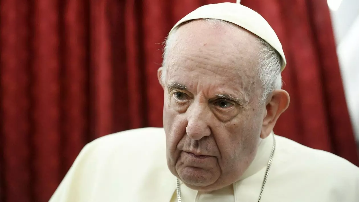 Papa Francisc a murit luni, 21 aprilie, în a doua zi de Paște. El avea 88 de ani şi supravieţuise recent unei crize grave de pneumonie dublă