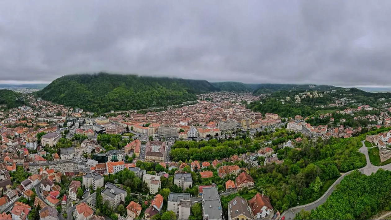 Centrul orașului Brașov, vedere de sus
