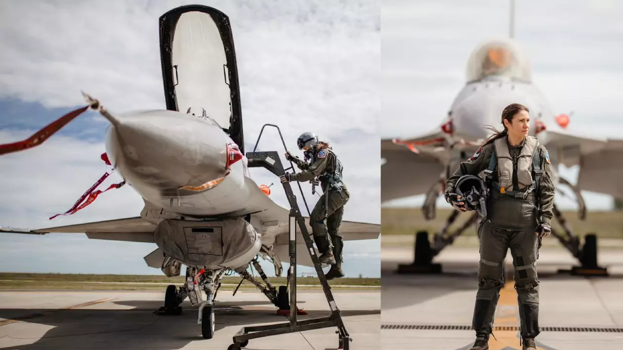 În stânga, avion de vânătoare pe o pistă, un pilot se urca pe scara, în dreapta o femeie pilor, îmbrăcată în uniformă, cu o cască sub braț, în fața unui avion de luptă