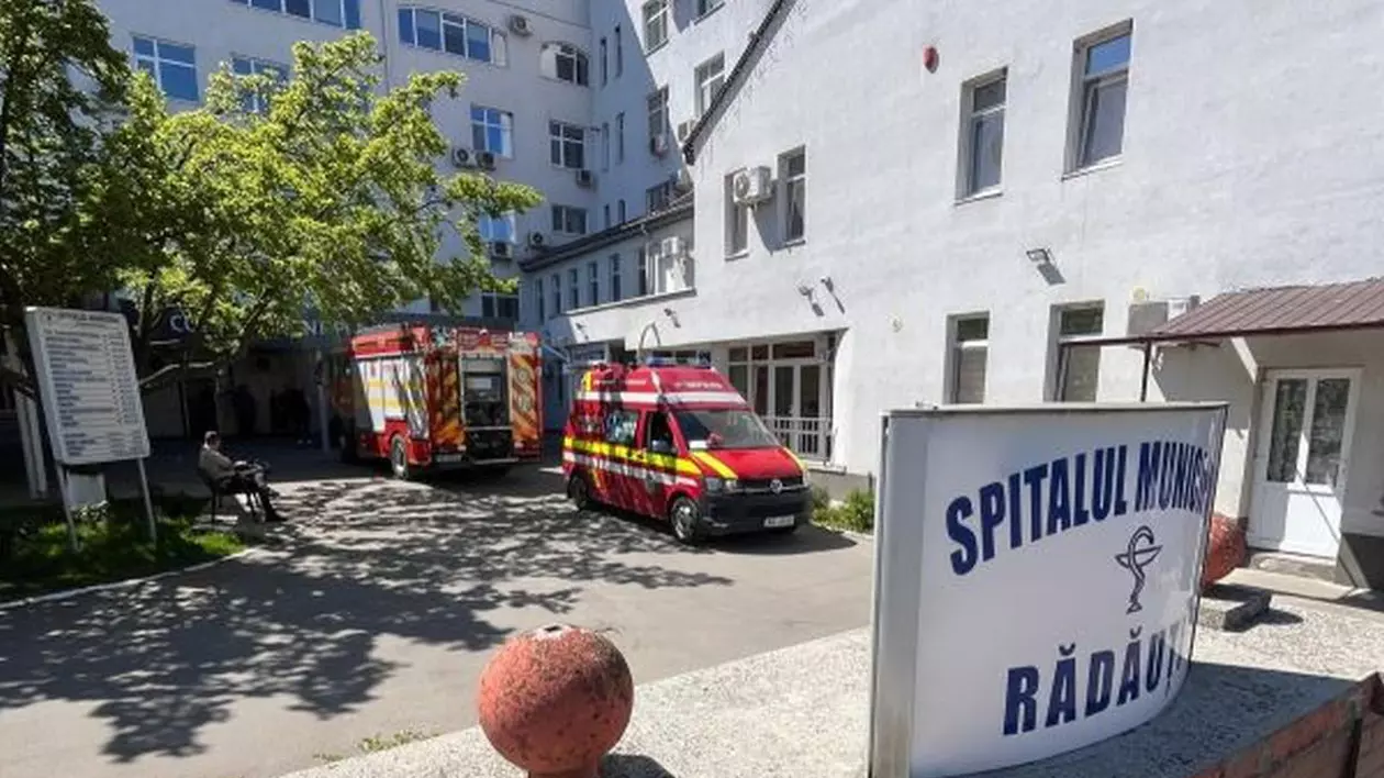 Pompierii au intervenit la Spitalul Municipal Rădăuți, după ce mai multe cabluri electrice au luat foc