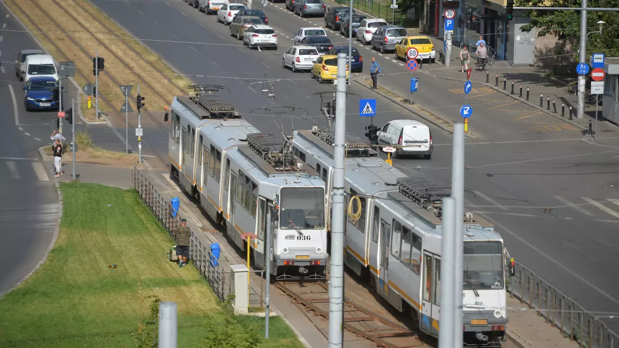 două tramvaie