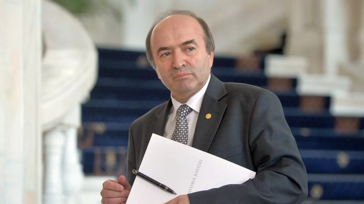 Tudorel Toader a fost ministru PSD al Justiției în guvernele Grindeanu, Tudose și Dăncilă din februarie 2017 până în aprilie 2019