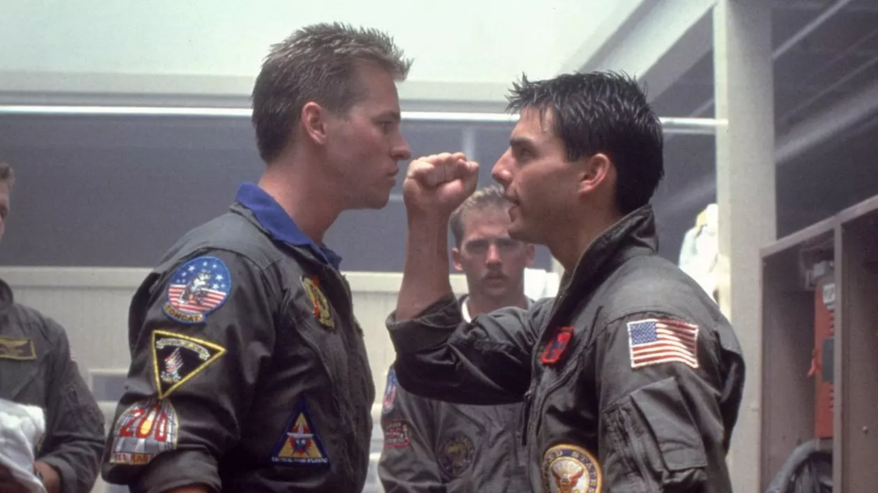 Val Kilmer și Tom Cruise în filmul „Top Gun”