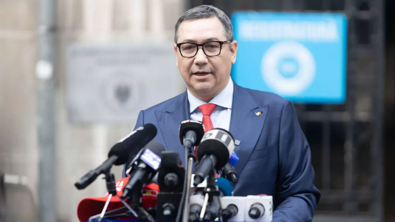 Candidatul independent la alegerile prezidentiale 2025, Victor Ponta, sustine o declaratie de presa dupa depunerea candidaturii, la sediul Biroului Electoral Central Bucuresti, miercuri, 12 martie 2025
