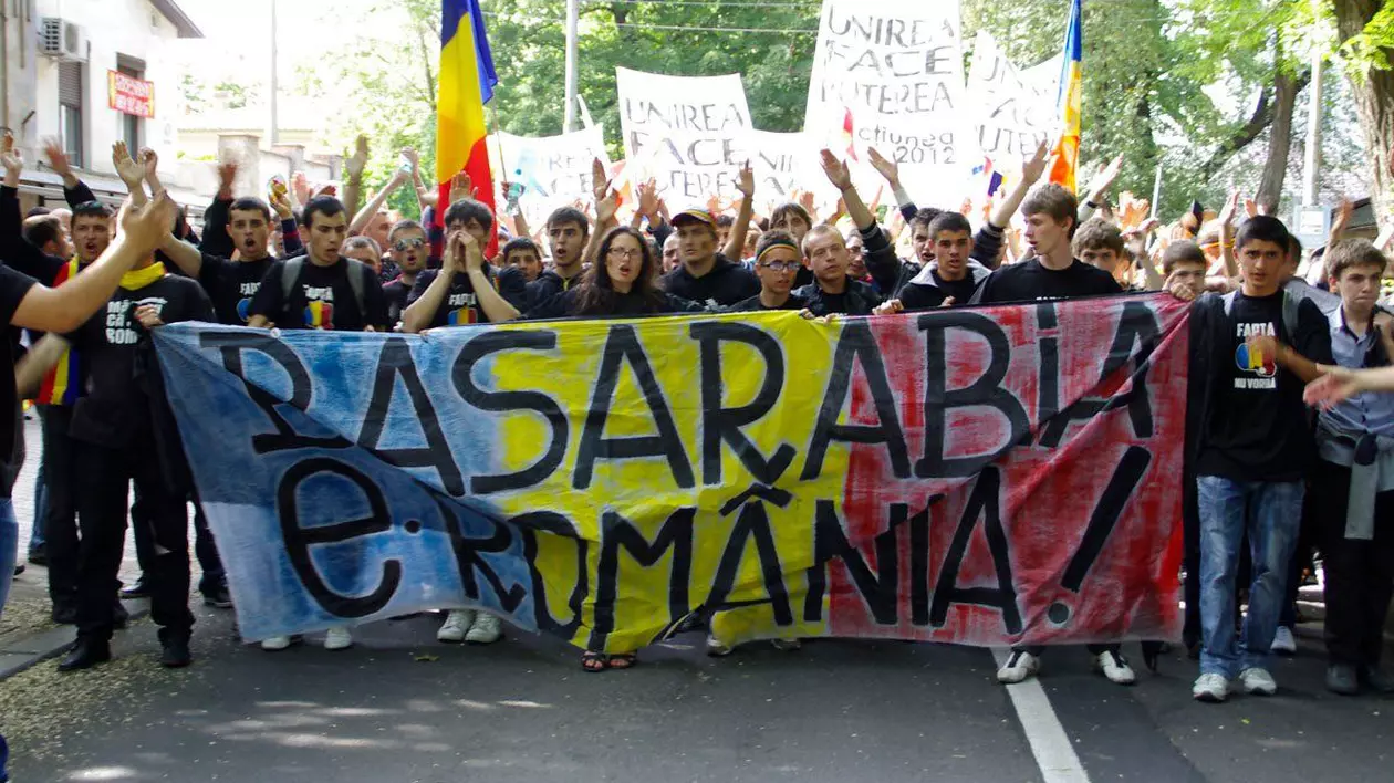 19 voluntari și colaboratori care l-au ajutat pe George Simion în Acțiunea 2012 se dezic de candidatul la prezidențiale: „Propagandă antiromânească de sorginte rusească”