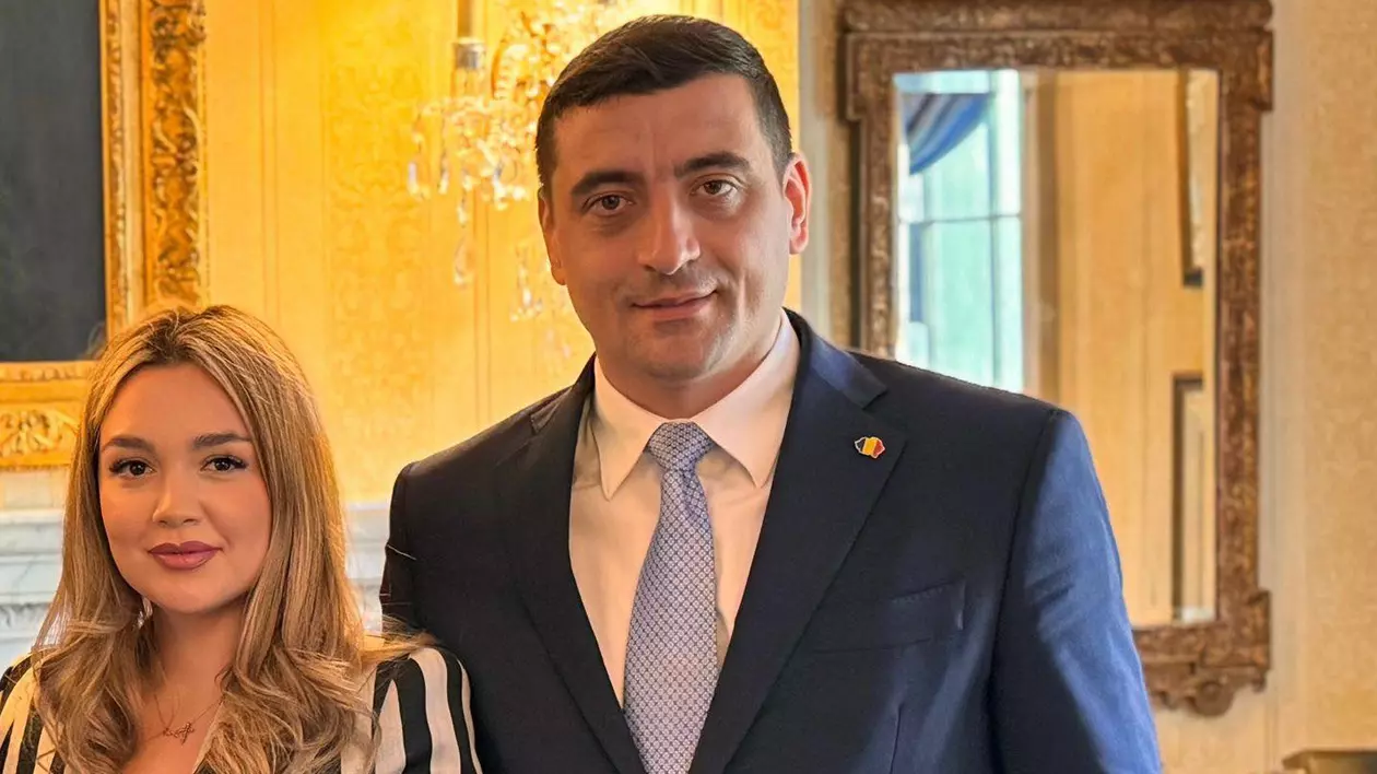 Ținuta purtată de Ilinca, soția candidatului George Simion, în ziua alegerilor prezidențiale 2025, turul 2. A atras atenția tuturor