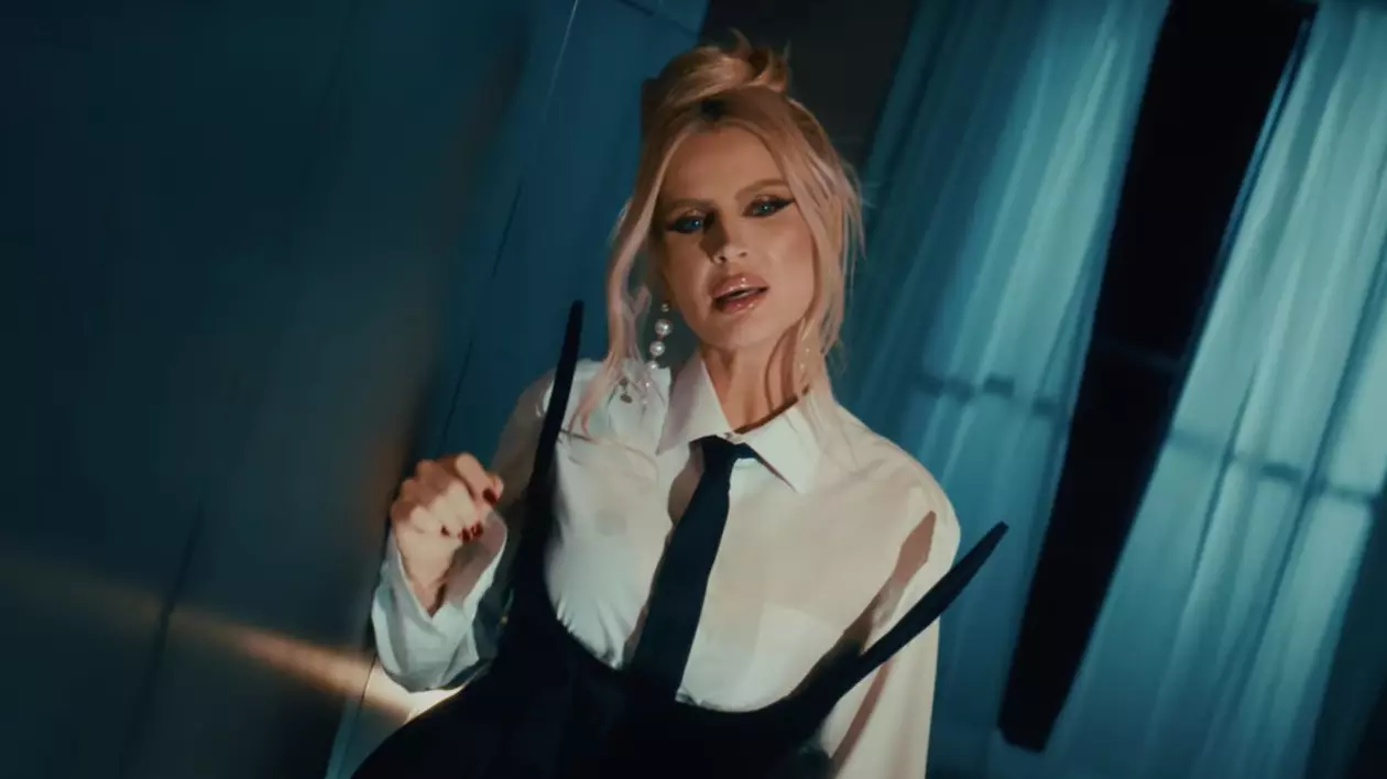 Anunțul făcut de Andreea Bănică: „Iubirea adevărată nu cere explicații”. Artista a lansat un nou videoclip pe YouTube