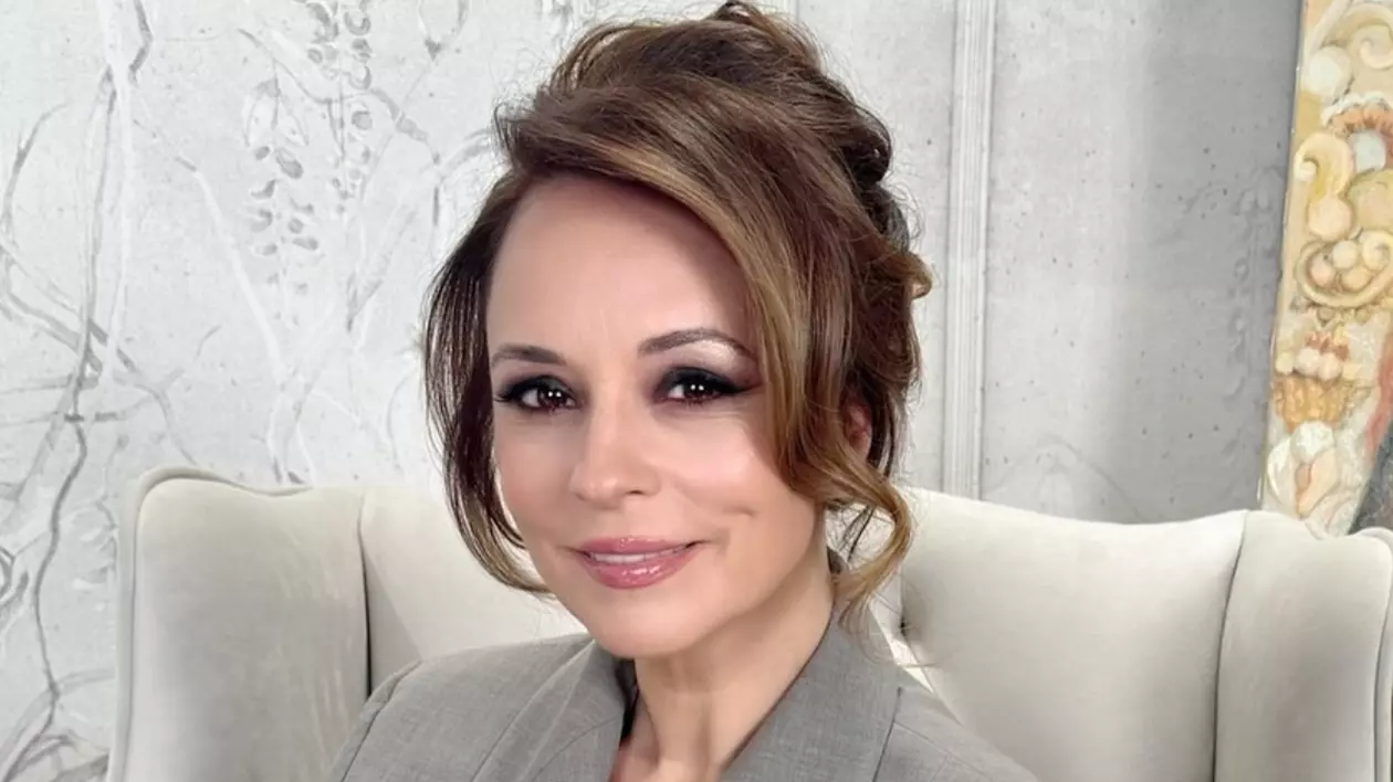 Andreea Marin a căzut în direct, la TV. Cum a reacționat fosta prezentatoare de la „Surprize, surprize”: „Îmi tremurau picioarele”