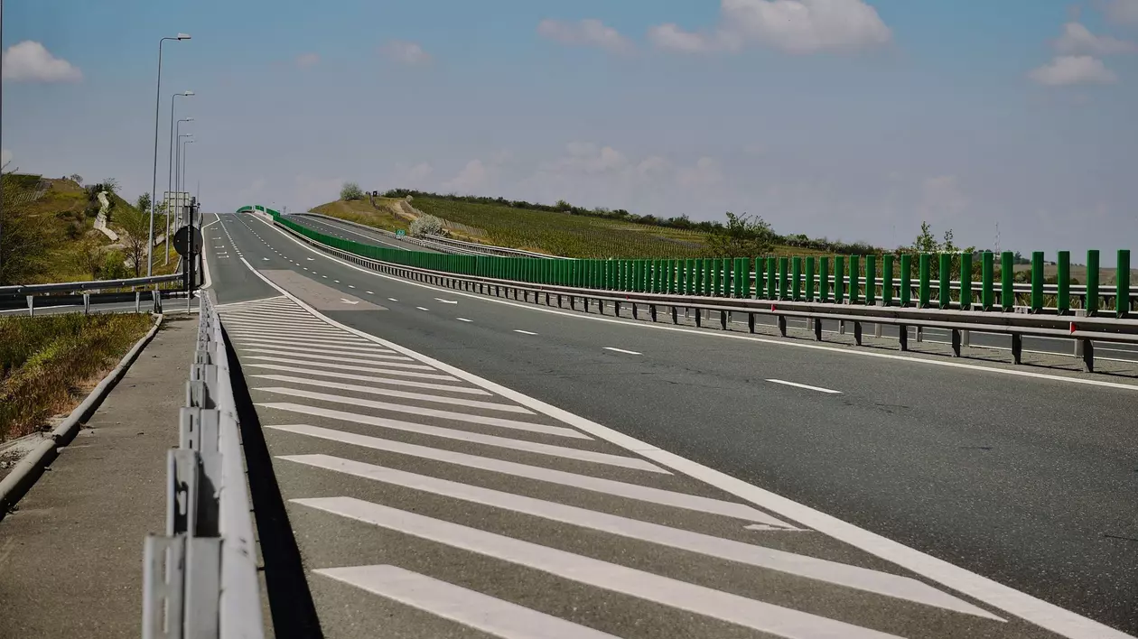 Poză cu o porțiune din Autostrada Soarelui (A2)