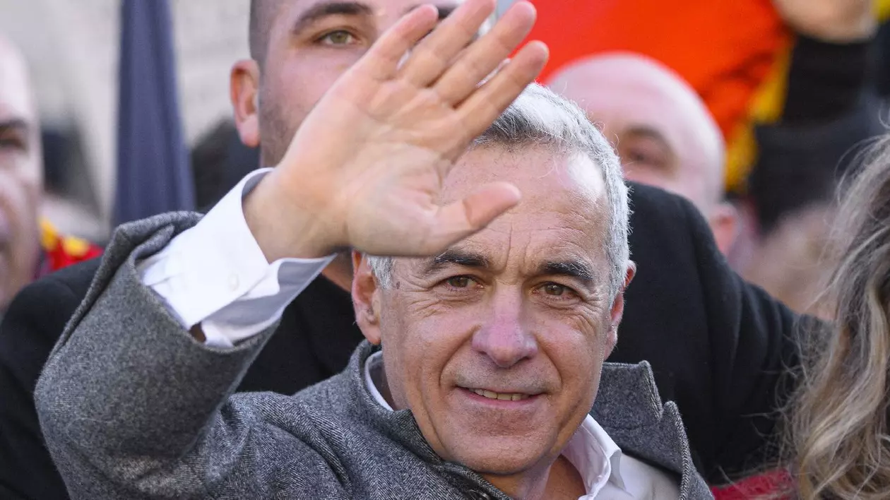 Primul mesaj al lui Călin Georgescu după ce George Simion a pierdut alegerile: „Plângeți, dragii mei!” I VIDEO