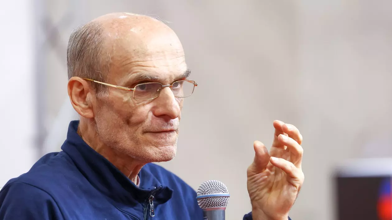 Cristian Tudor Popescu, dezlănțuit după confruntarea George Simion vs Nicușor Dan de la BNS: „Simion, un derbedeu unsuros”