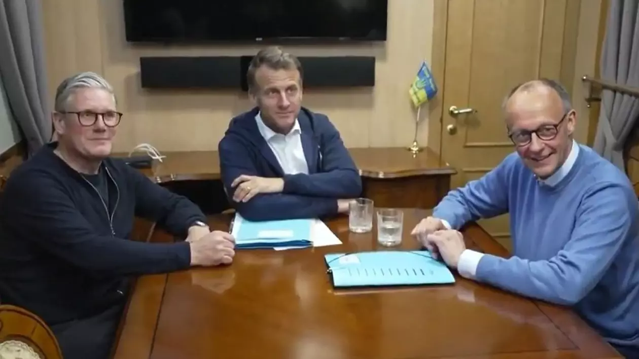 Dezinformare cu Emmanuel Macron și alți lideri europeni în prim-plan, plecată de la un șervețel mototolit: „Pură teorie a conspirației” | VIDEO