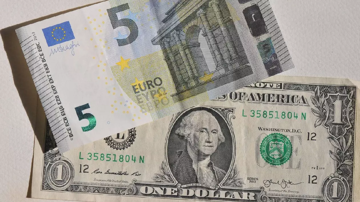 Motivul pentru care Ucraina ar putea înlocui dolarul cu euro, ca monedă de referință: „ O volatilitate mai mare pe piețele globale”