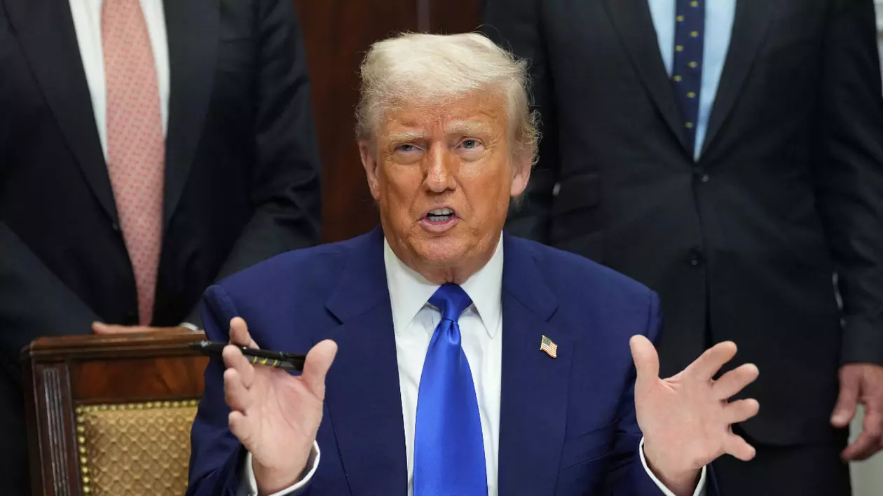 Donald Trump a râs public de un prieten supraponderal care ia Ozempic, medicamentul pentru pierderea în greutate: „E foarte bogat”