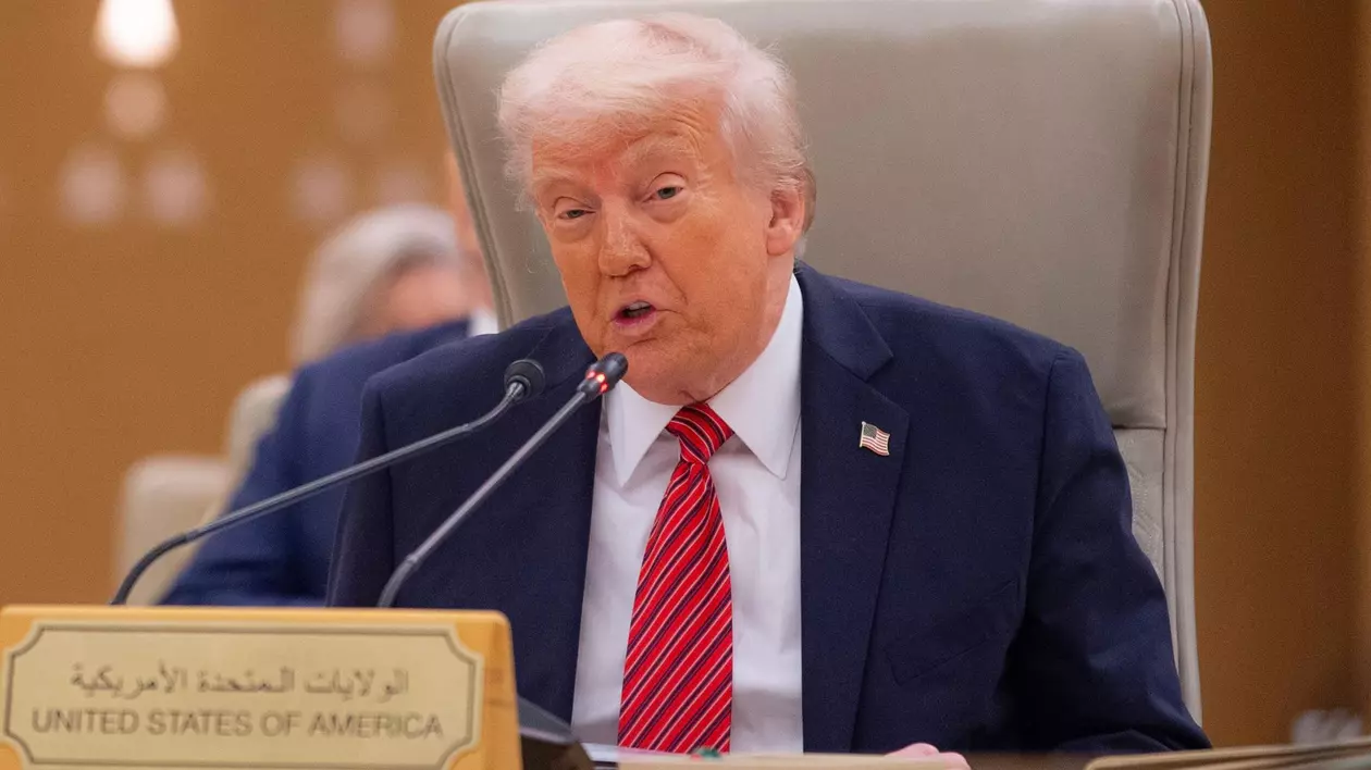Strategia la care recurge administrația Trump pentru a fi iubită de americani: bani dați până și bebelușilor, doar până la sfârșitul mandatului