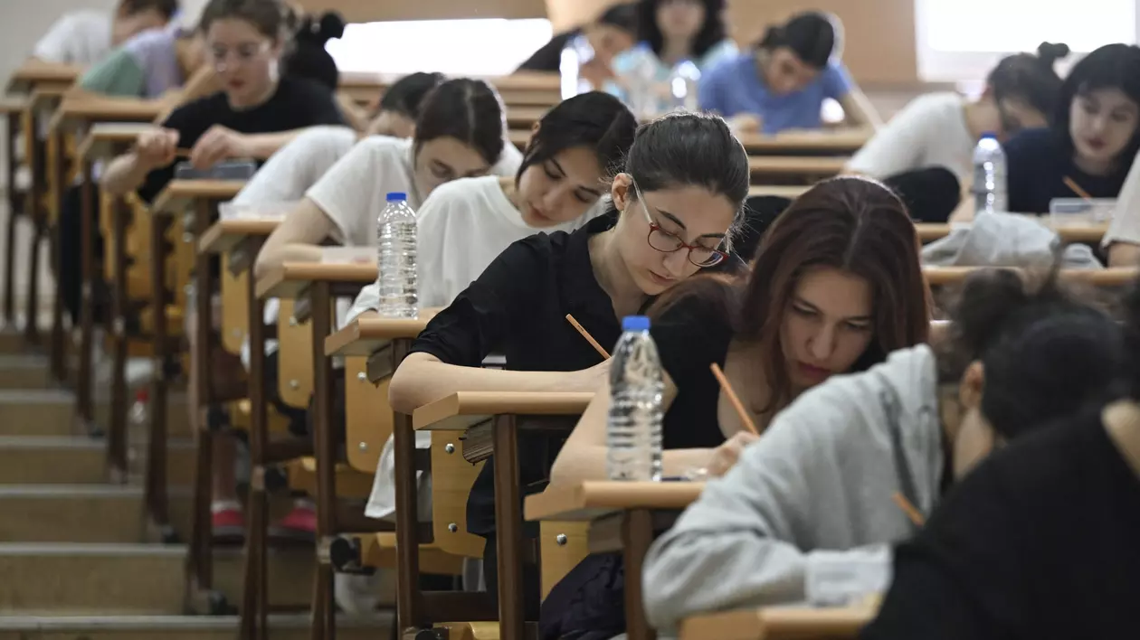 Secretul succesului fără meditații. Elev olimpic: „În vacanțe învăț și câte șase, șapte ore pe zi”