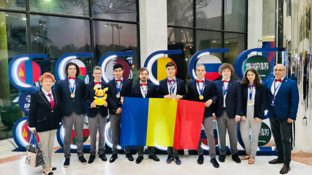 Elevi români, premiați la Olimpiada Asiatică de Fizică 2025: două medalii de aur, două de argint, trei de bronz și o mențiune de onoare