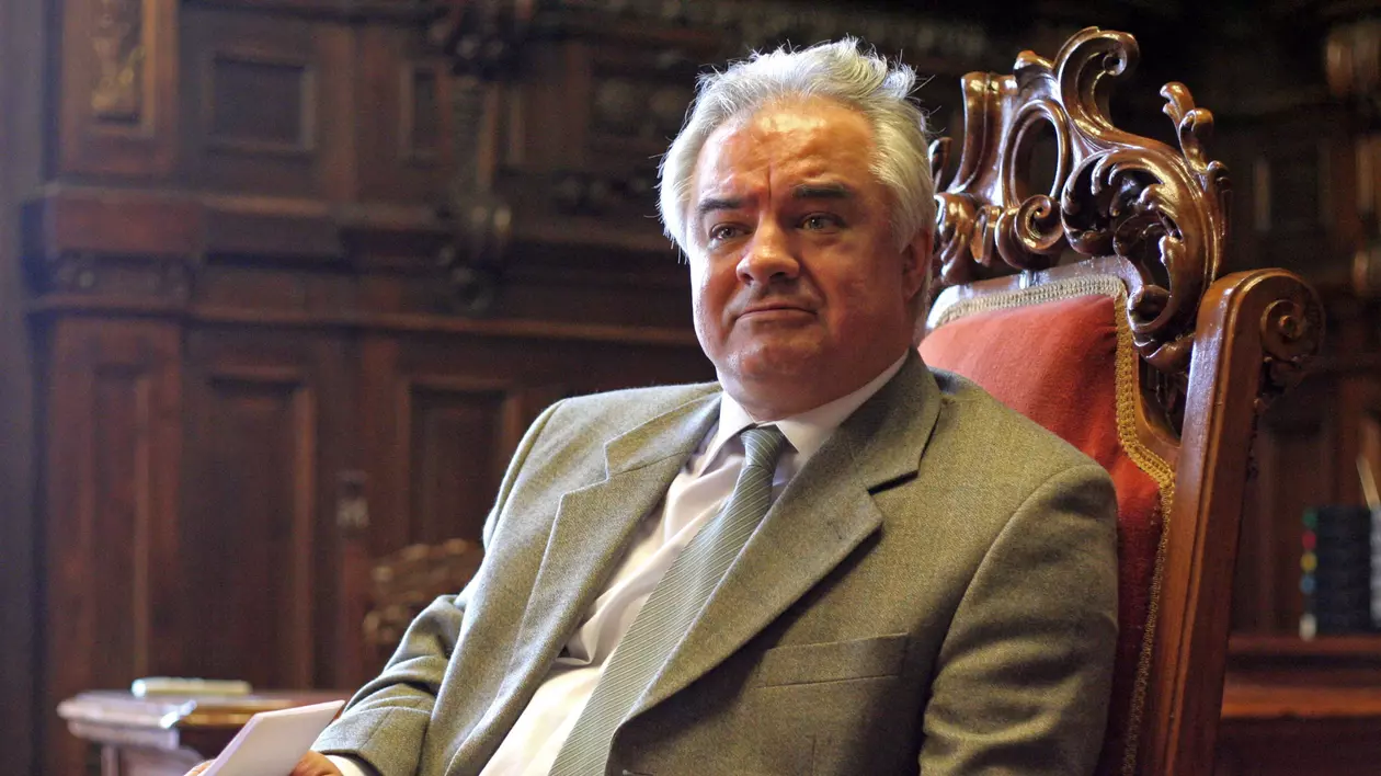 Avertisment de la BNR: Taxa pe tranzac&#539;ii bancare este absurd&#259; &#537;i a mai aplicat-o Venezuela. C&acirc;nd nu colectezi 9 miliarde de euro din TVA, este strig&#259;tor la cer