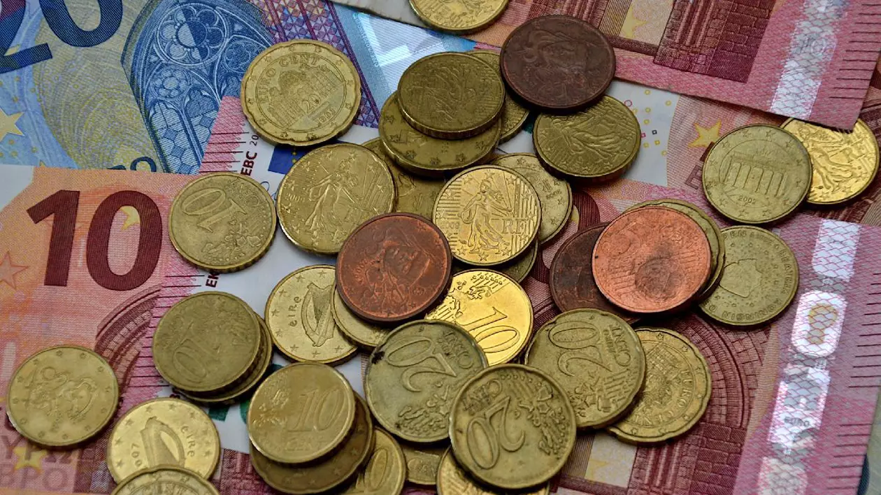 Un român care se laudă că e milionar a cerut azil în Germania și a primit 5 ani ajutor social, 62.000 de euro