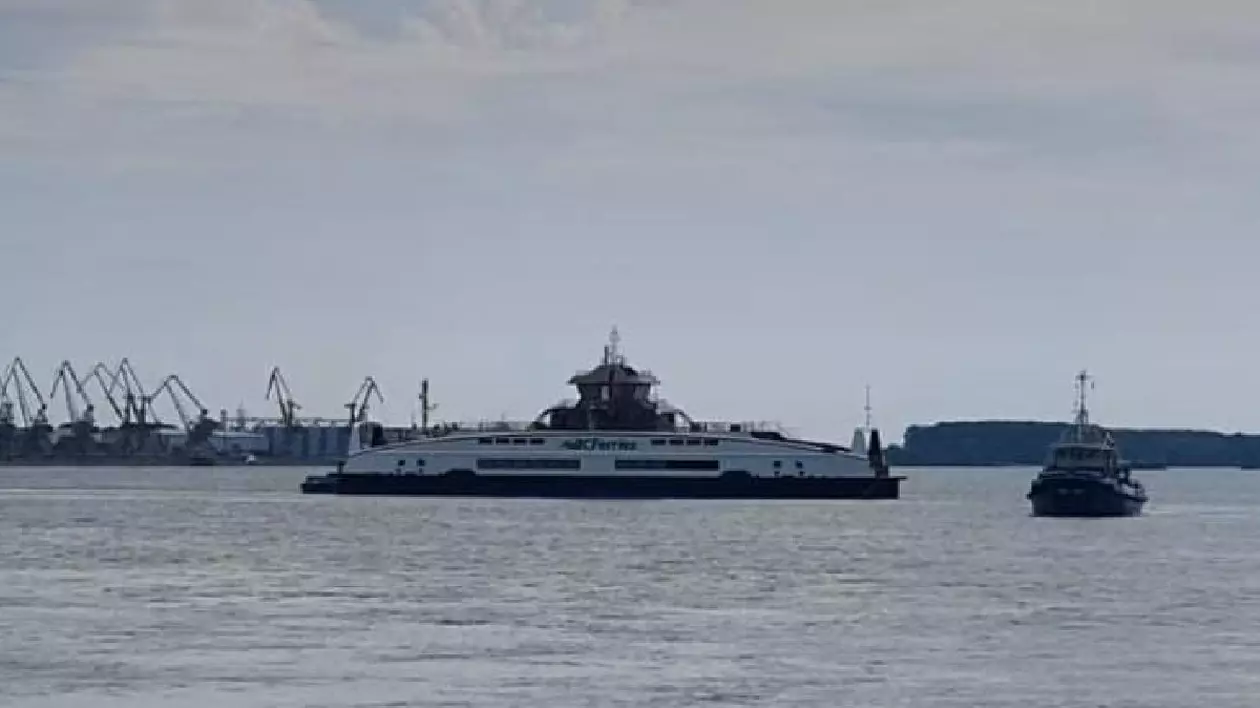 Primul feribot hibrid a fost lansat la apă pe șantierul naval din Galați