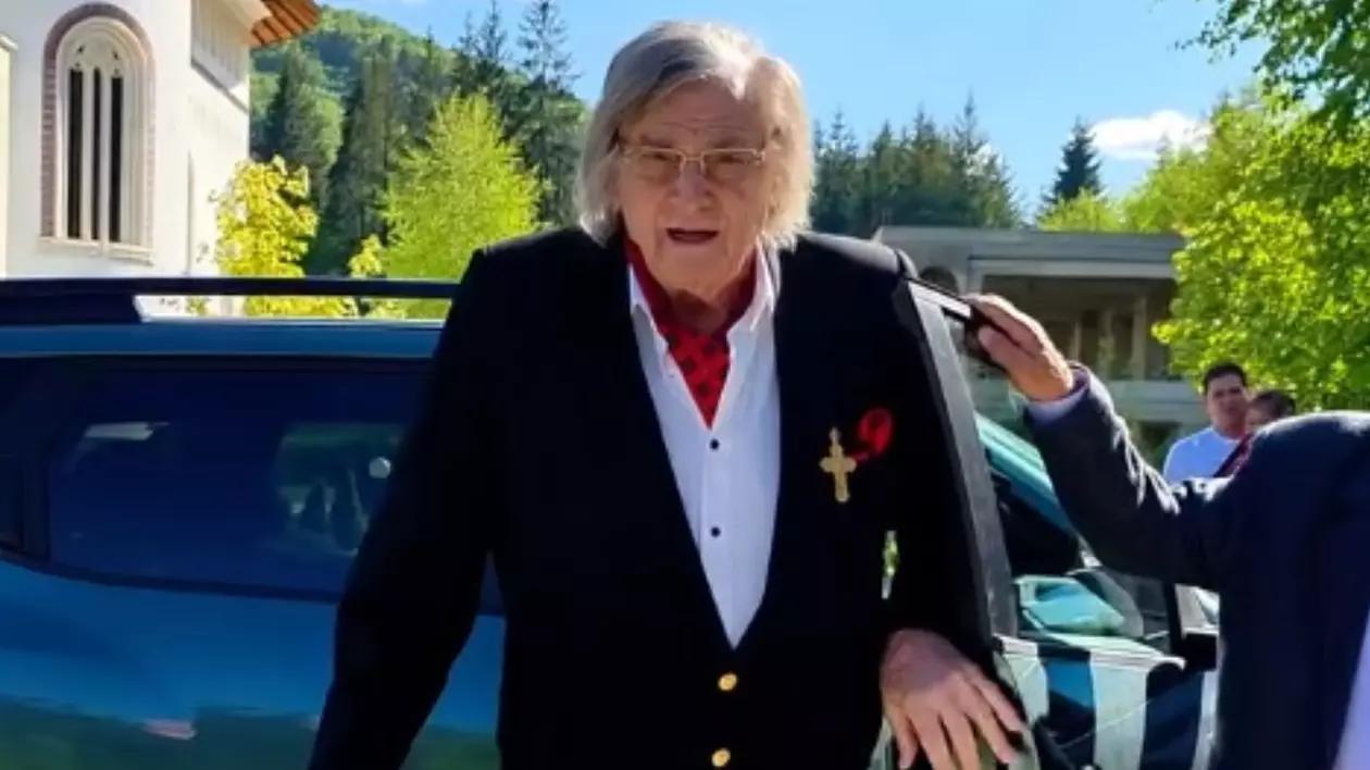 Apariția lui Florin Piersic în cârjă, la Putna. Marele actor și Sofia Vicoveanca au luat parte împreună la un eveniment cultural