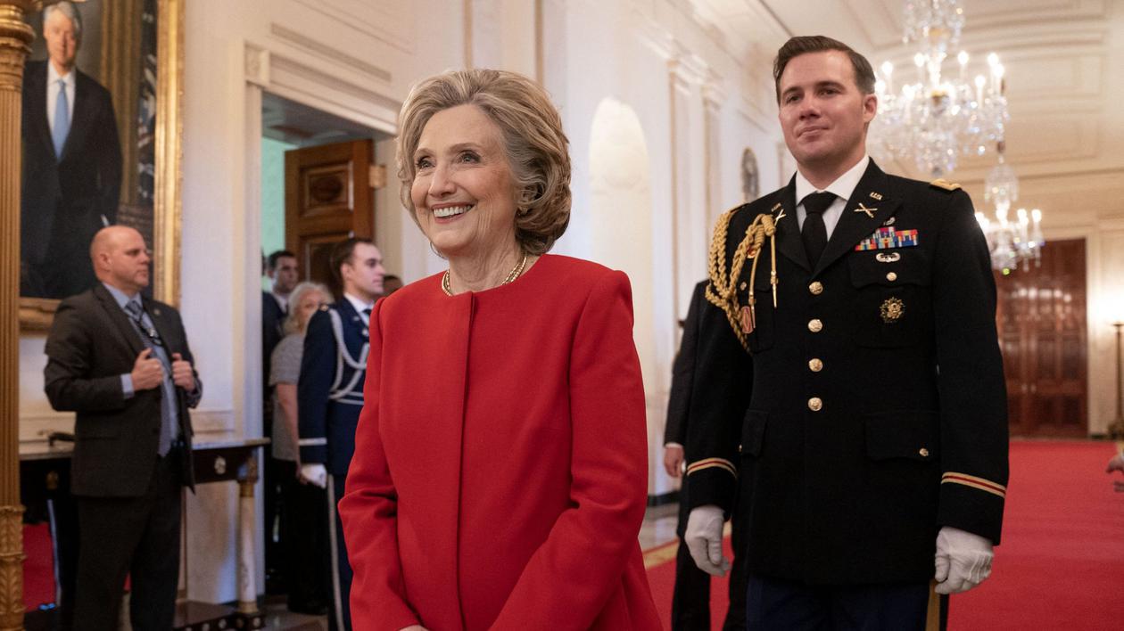 Fost angajat al Casei Albe dezvăluie secrete întunecate despre Hillary Clinton și o compară cu „Lista lui Schindler”