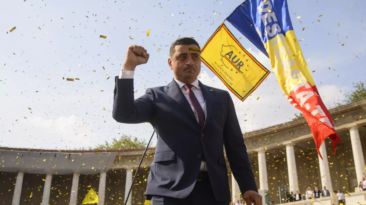 Presedintele AUR, George Simion, reactioneaza in timpul evenimentului de lansare a candidatilor Aliantei pentru Unirea Romanilor (AUR) la alegerile parlamentare, la Arenele Romane, in Bucuresti, duminica, 22 septembrie 2024.