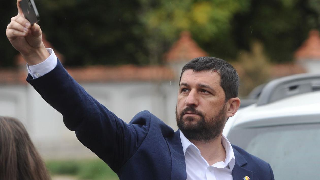 Lider AUR acuză presa din România: „Titluri sincronizate, parte dintr-o rețea de crimă organizată”