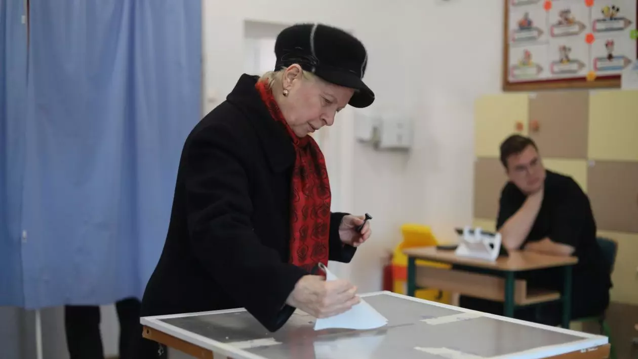 Semnalul unui observator la vot: Identitatea votanților nu este verificată la o secție din județul Giurgiu