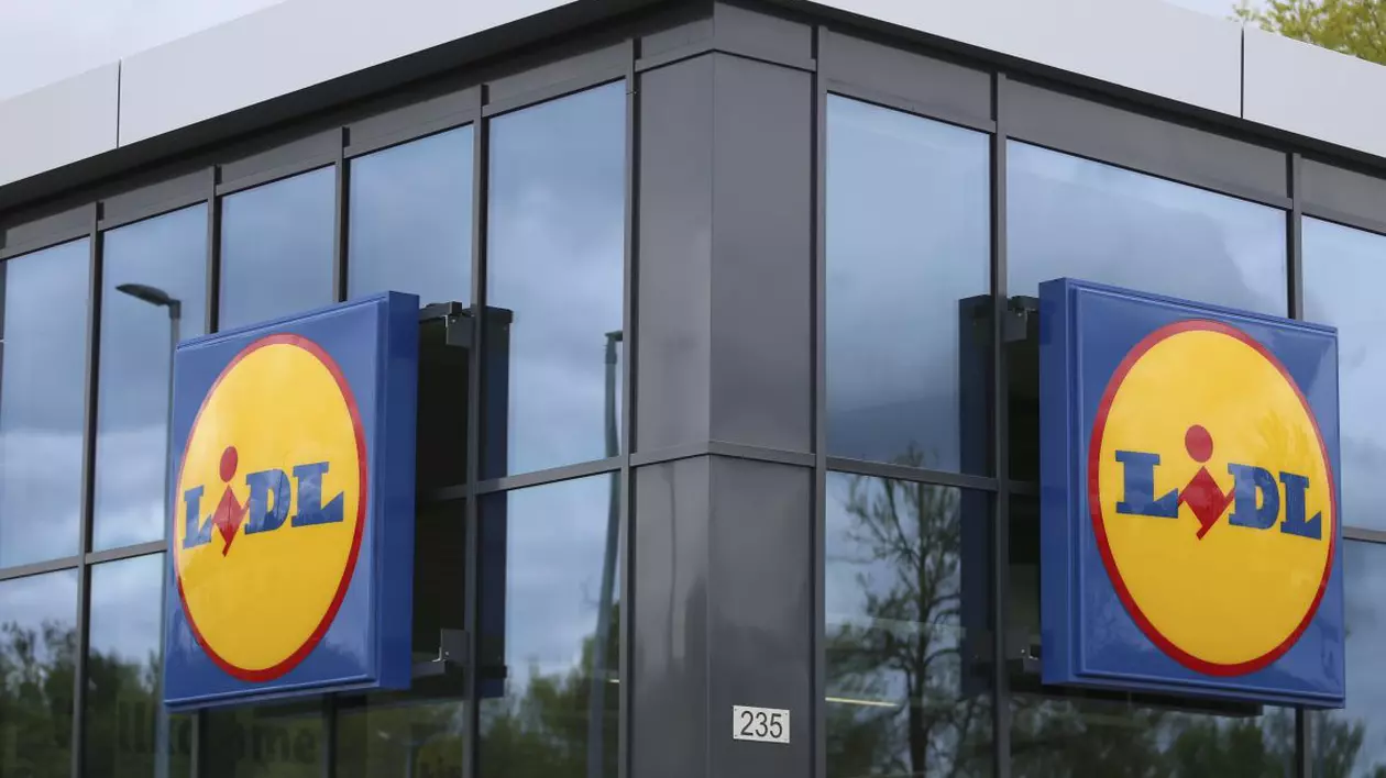 Imagine cu un magazin Lidl
