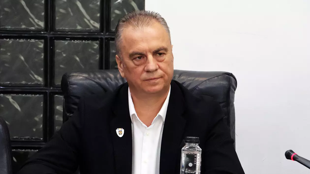 Omisiuni și inexactități în declarațiile de avere ale unei angajate APIA și ale soțului ei, un lider local AUR. Politicianul a trecut greșit de 13 ori prenumele nevestei sale