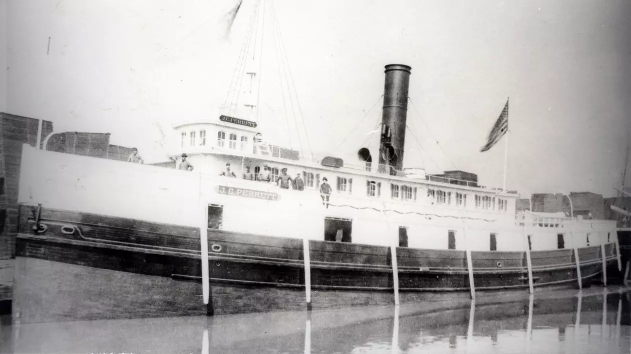 Un pescar a descoperit epava unei nave scufundate cu 144 de ani în urmă, dar nu se poate compara cu bunica sa, care a găsit 3 epave în 3 zile