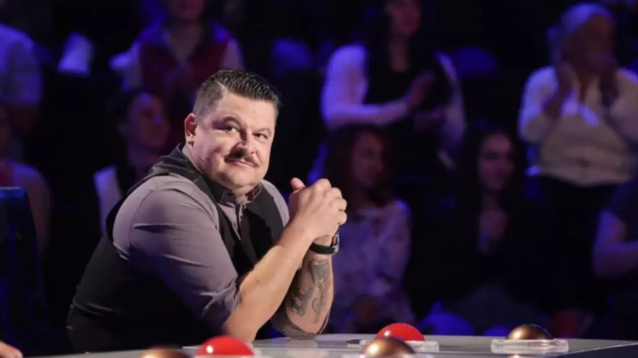Mihai Bobonete la masa juriului „Românii au talent, emisiune difuzată de PRO TV