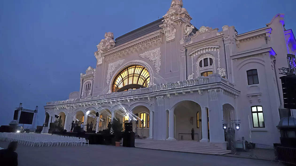 Cazinoul din Constanta, exterior