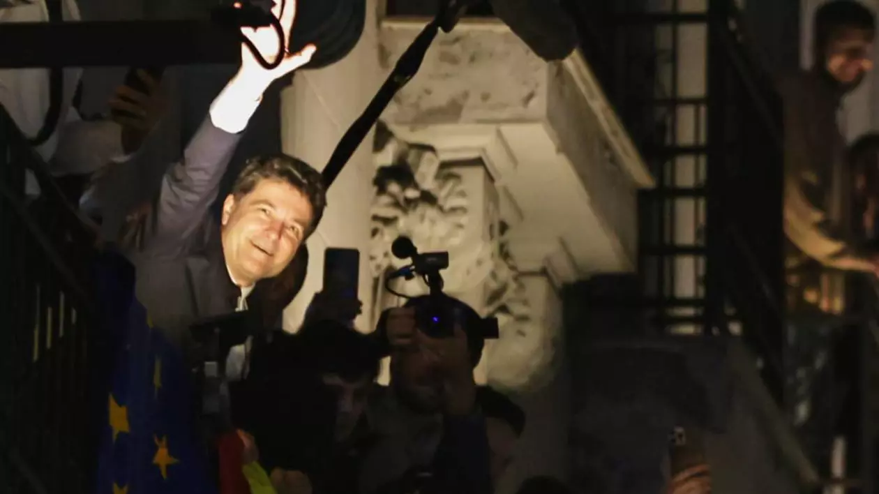 Cum a fost împărțită România în ziua votului. Harta județelor în care a câștigat Nicușor Dan vs. cele în care a ieșit George Simion