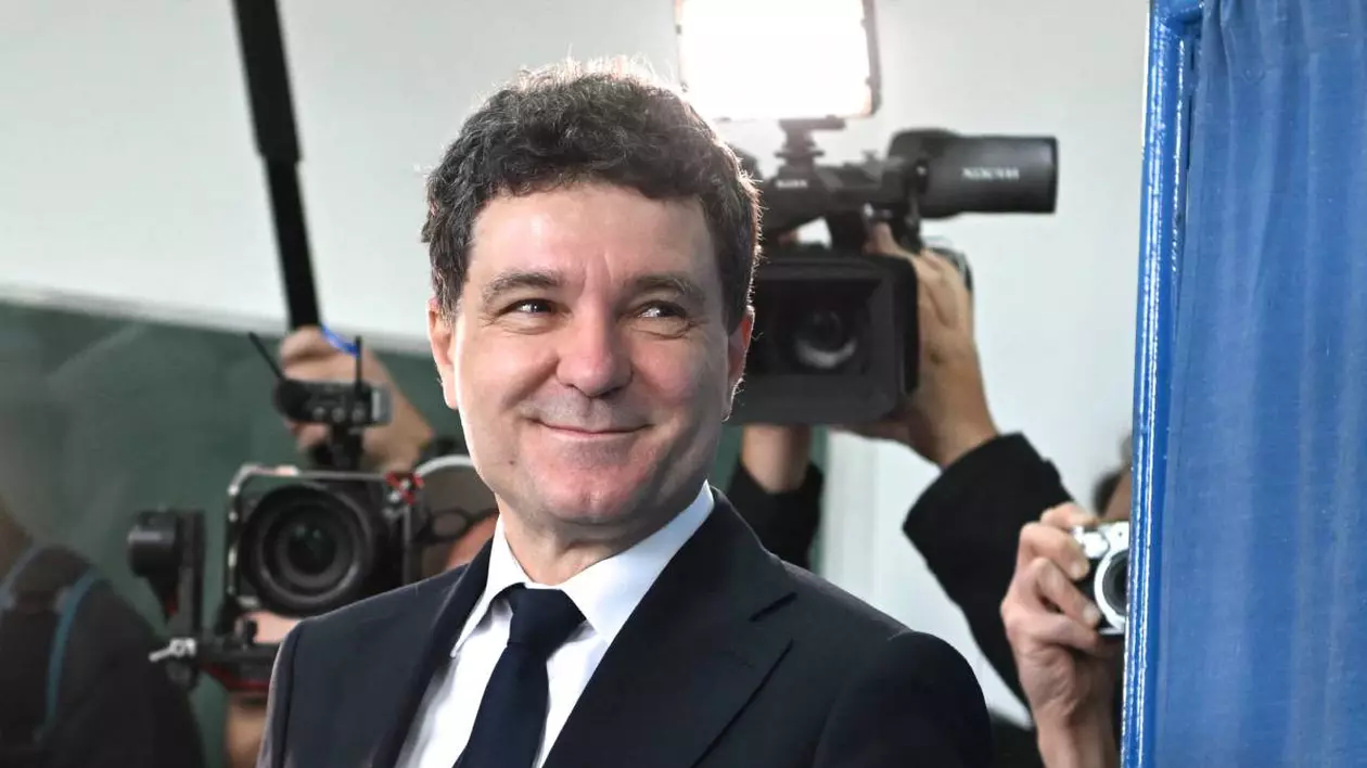 Nicușor Dan susține creșterea cheltuielilor NATO în ciuda crizei bugetare