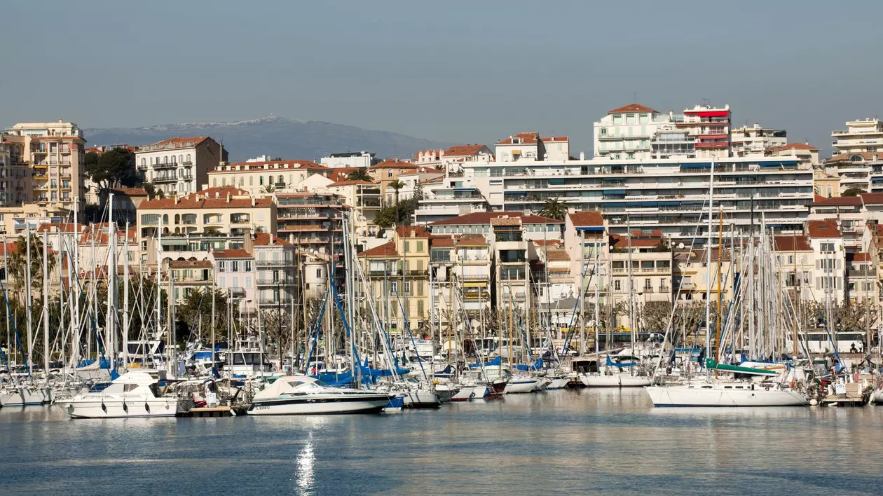 Pană masivă de curent în sudul Franței. 160.000 de locuințe și Festivalul de la Cannes sunt afectate. De la ce ar fi pornit blackout-ul