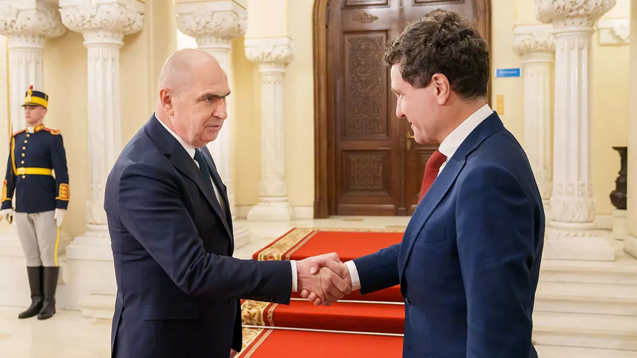&Icirc;n&#539;elegerea dintre Nicusor Dan &#537;i Ilie Bolojan pe tema major&#259;rii TVA. C&acirc;nd &#537;i cu c&acirc;t va cre&#537;te