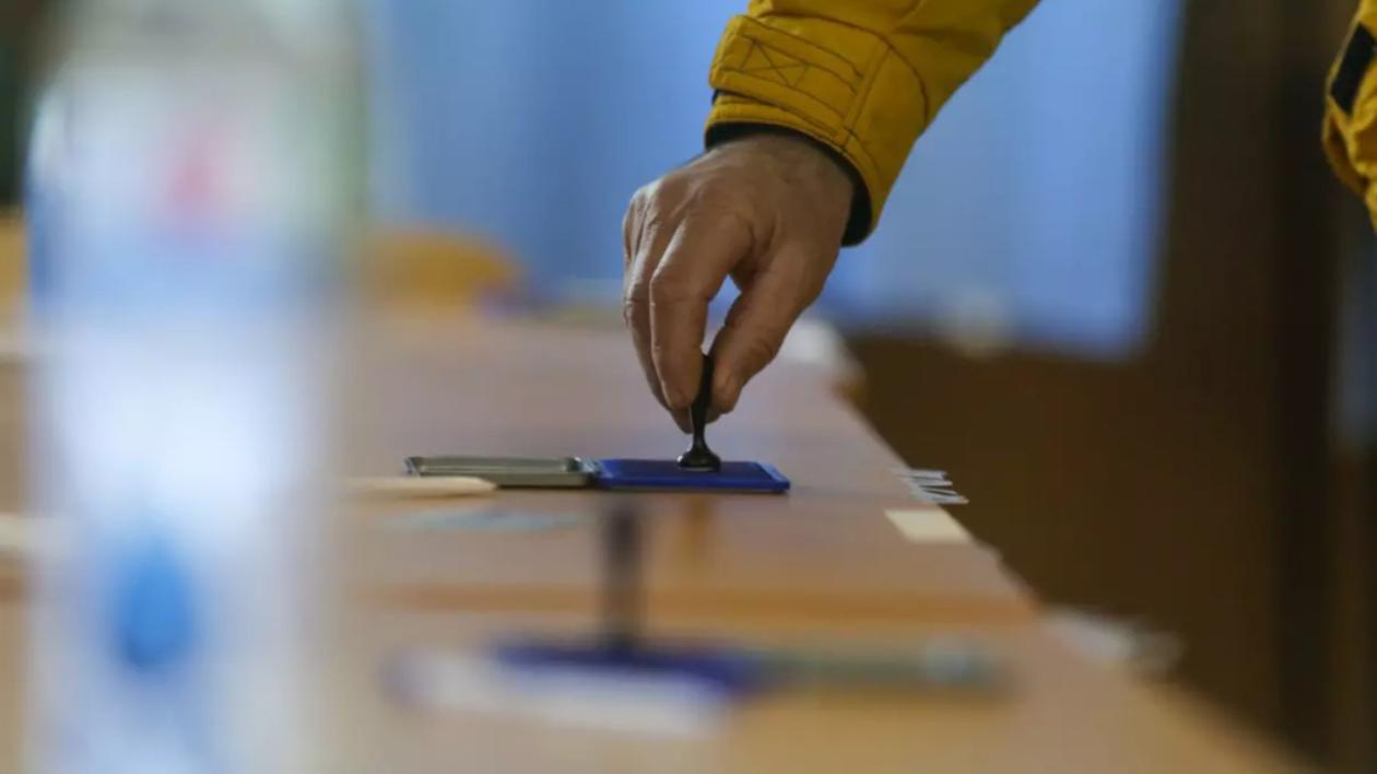Unde poți urmări, în timp real, prezența și rezultatele turului 2 al alegerilor prezidențiale din 2025