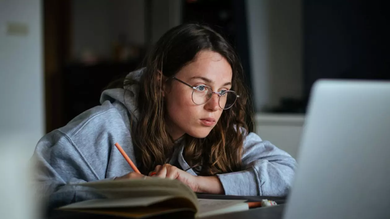 Programă Filosofie Bac 2025 – Teme de studiu pentru examenul de Bacalaureat
