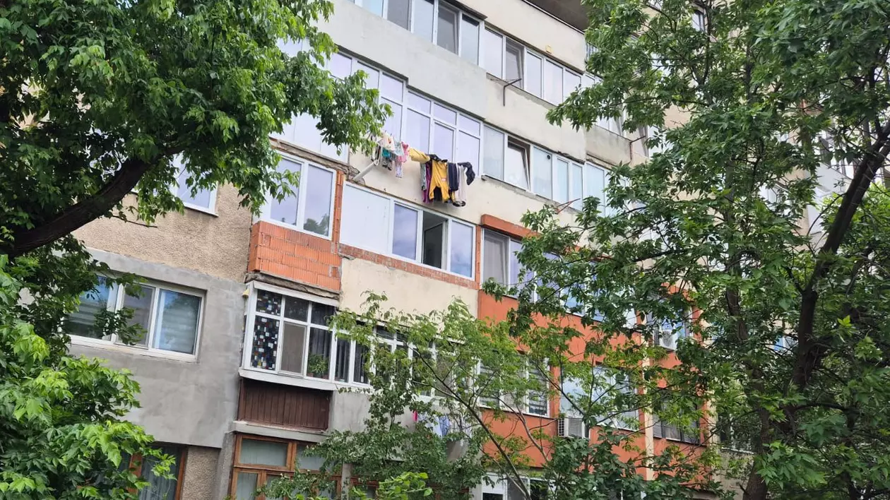 Rufe la uscat în afara balconului