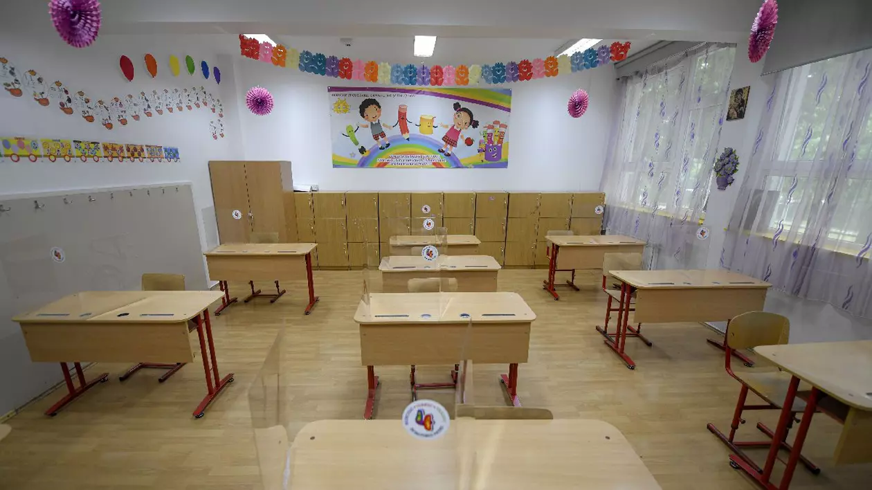 Fără politică în școli, mesajul Ministerului Educației și Cercetării