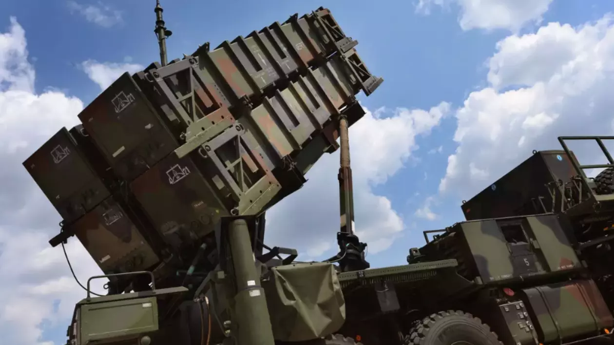 În imagine este ilustrat un sistem de apărare aeriană Patriot