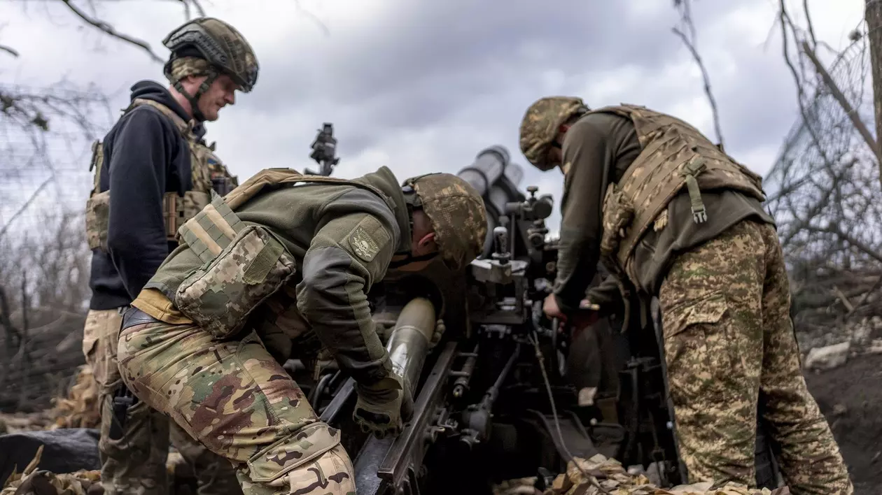 Trump aprobă vânzarea de armament către Ucraina, un pas surprinzător
