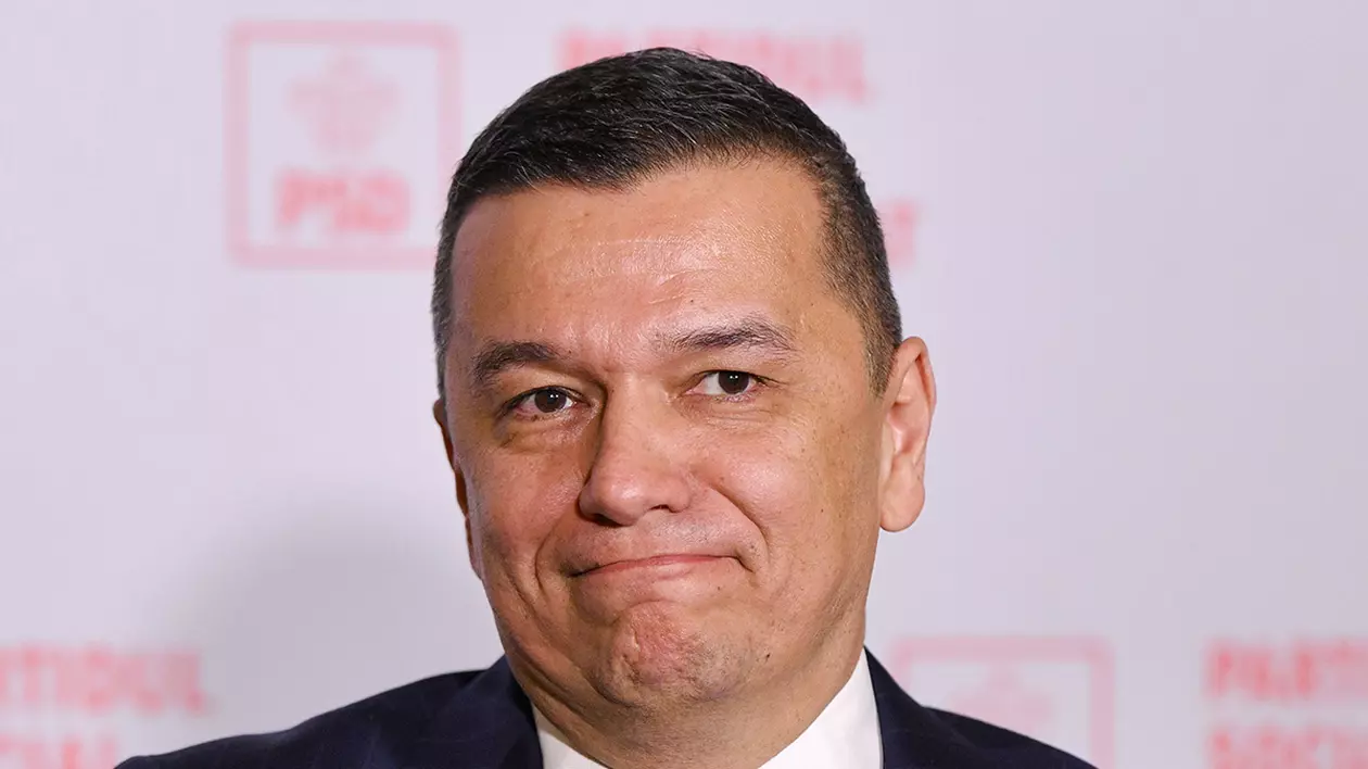 Presedintele interimar al PSD, Sorin Grindeanu, sustine o conferinta de presa la sediul Partidului Social Democrat (PSD), in Bucuresti, miercuri, 28 mai 2025
