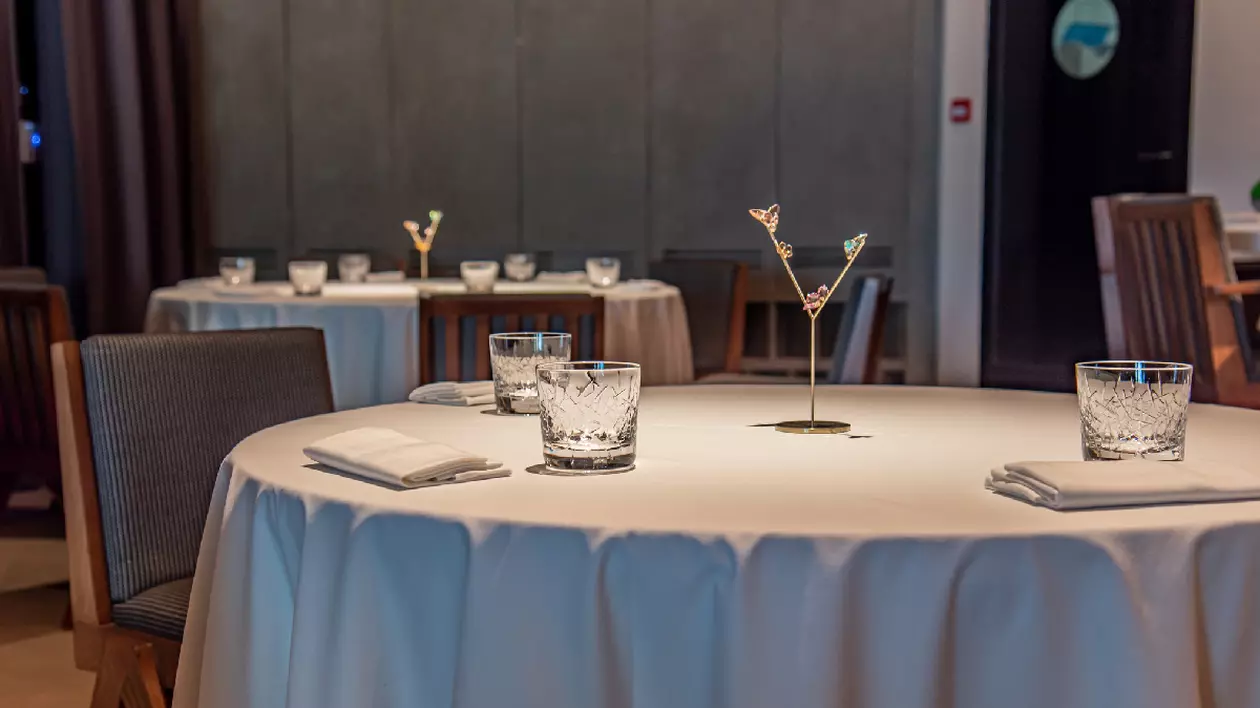 Primul restaurant indian cu 3 stele Michelin din lume se află în Dubai și are doar 20 de locuri