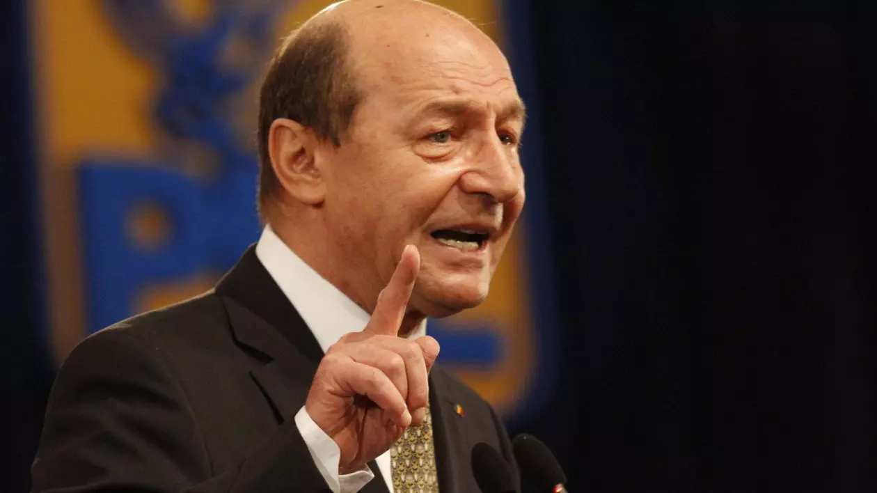 Traian Băsescu anunță trei consecințe negative pentru România dacă George Simion iese președinte