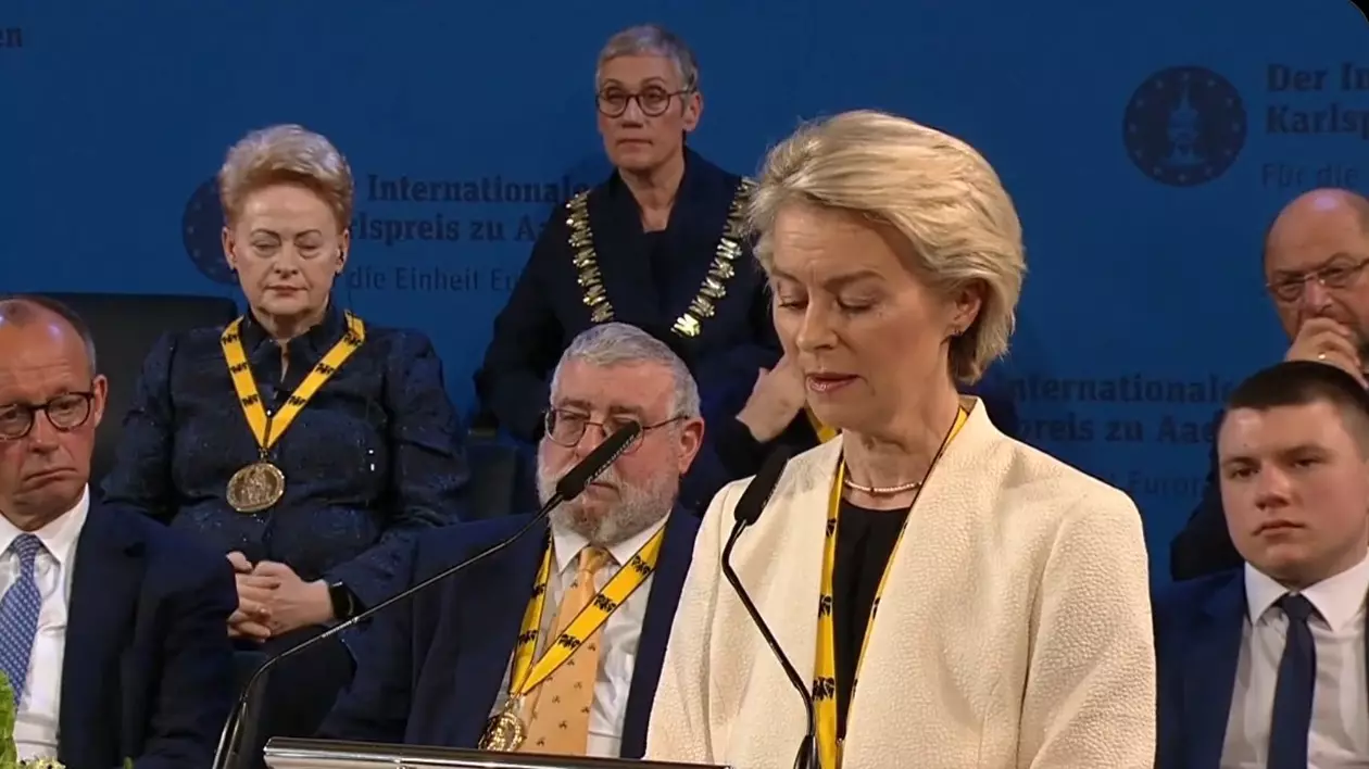 Ursula von der Leyen ține un discurs cu ocazia primirii Premiului Charlemagne Captură X @vonderleyen