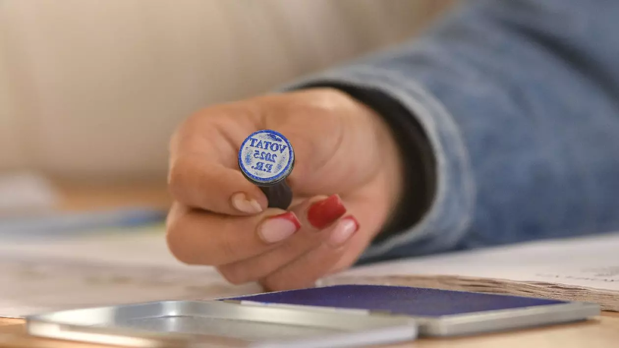 Și mai mulți votanți în Băile Felix decât în urmă cu două săptămâni. Secția Albă ca Zăpada a cerut 800 de buletine în plus