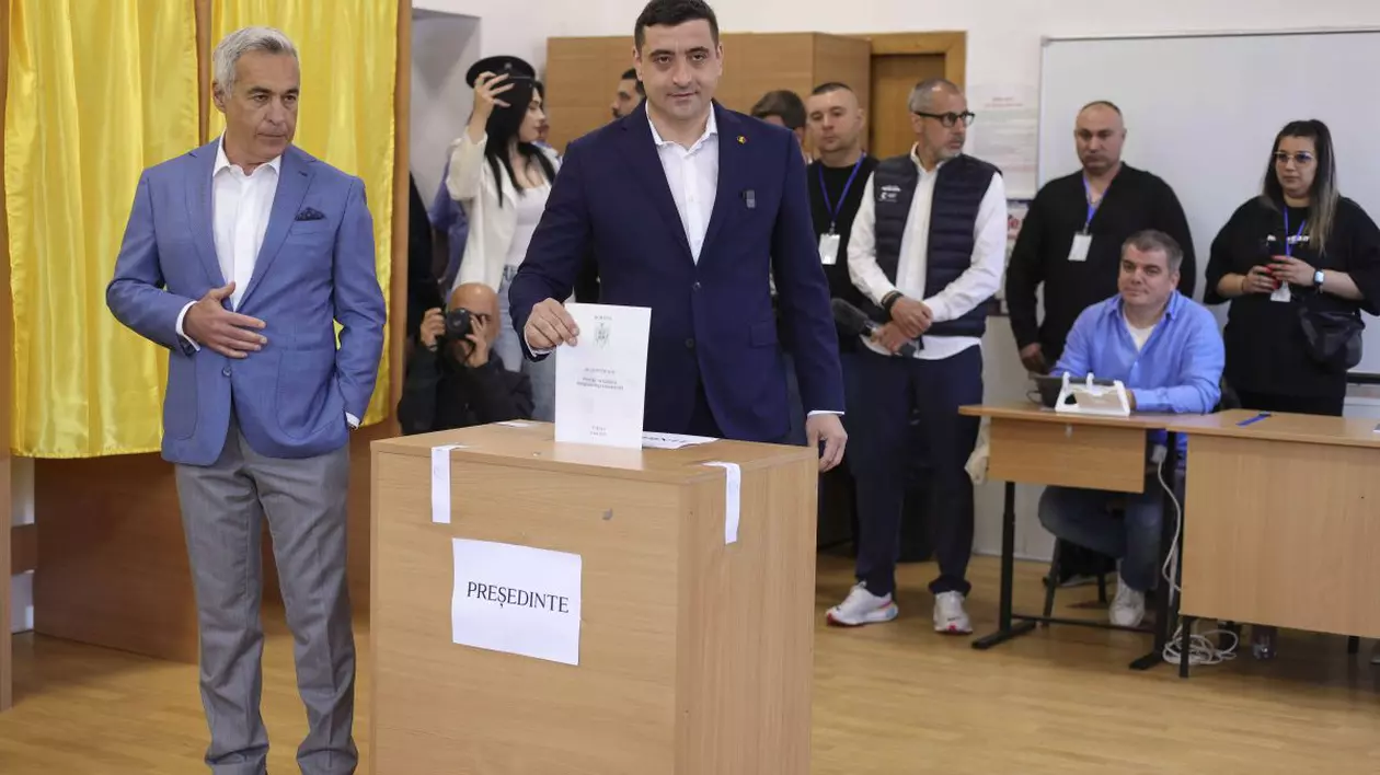 Portretul lui George Simion în presa de la Budapesta: „Viktor Orban de România! De la antivaccinist, la antimaghiar și România Mare”
